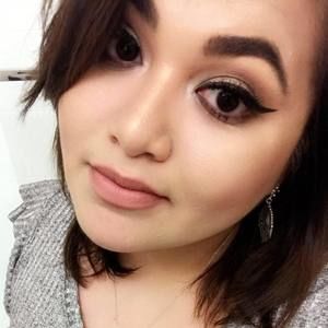 Meet your Posher, Claudia